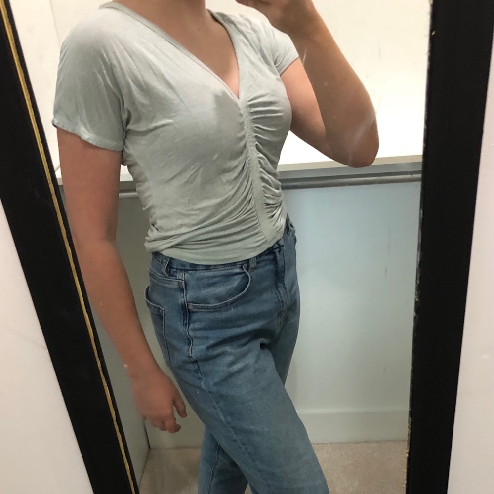 AE cinched, faded green, v neck tee